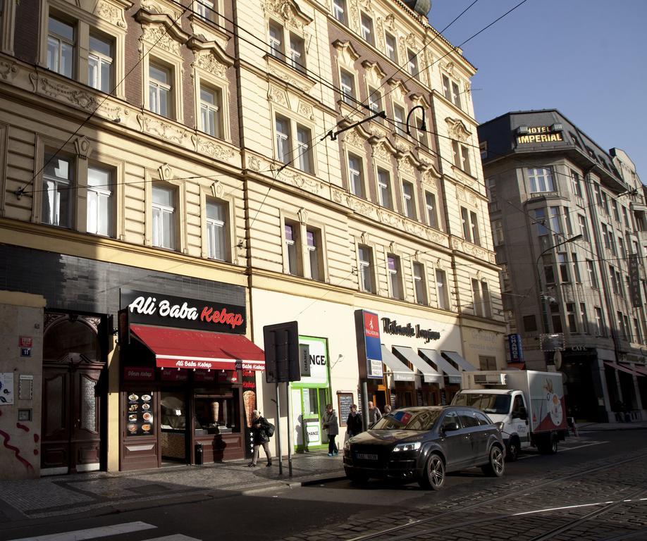 Carpe Diem Prag Exteriör bild